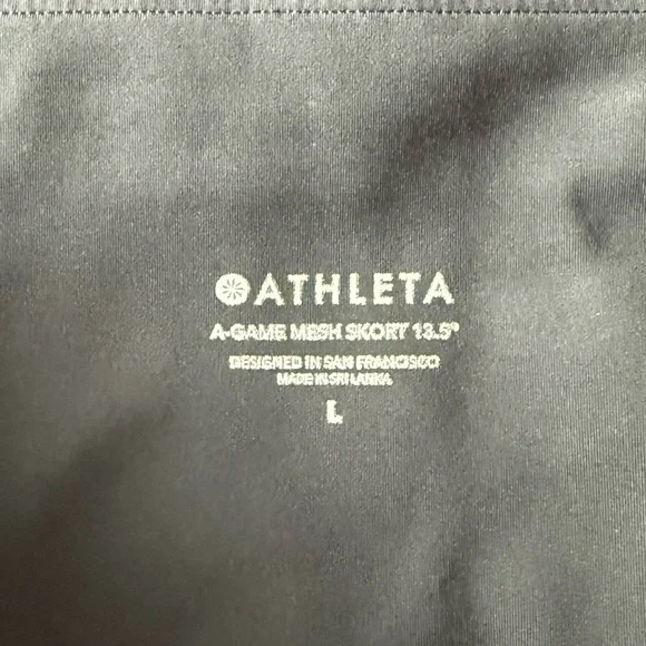 EUC Athleta A-Game Mini Skort 13.5” in Black - Picture 5 of 5